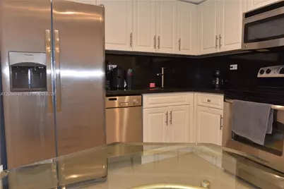 5555 Collins Ave #8K, Miami Beach, FL 33140 - Photo 33