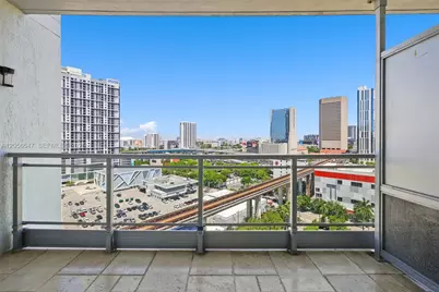 90 SW 3rd St #1608, Miami, FL 33130 - Photo 15