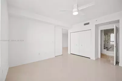 90 SW 3rd St #1608, Miami, FL 33130 - Photo 11
