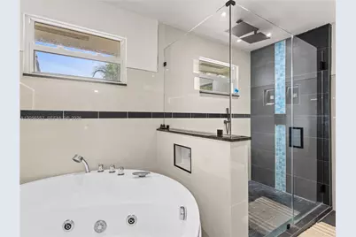 10251 NW 46th St, Doral, FL 33178 - Photo 21