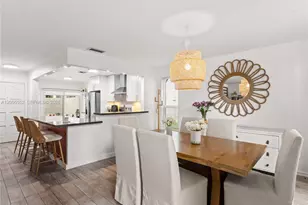 10251 NW 46th St, Doral, FL 33178 - Photo 3