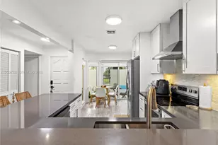 10251 NW 46th St, Doral, FL 33178 - Photo 11