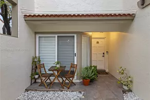 10251 NW 46th St, Doral, FL 33178 - Photo 29