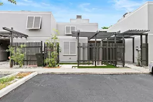 11328 NW 14th Ct, Pembroke Pines, FL 33026 - Photo 25