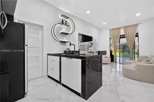 2275 SW 81st Ave, Davie, FL 33324 - Photo 9