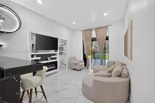 2275 SW 81st Ave, Davie, FL 33324 - Photo 13