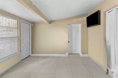 3080 SW 5th St, Miami, FL 33135 - Photo 13