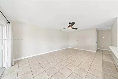8406 NW 201st St, Hialeah, FL 33015 - Photo 21