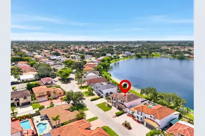 8406 NW 201st St, Hialeah, FL 33015 - Photo 57