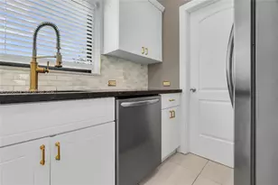 1340 NW 4th Ave, Fort Lauderdale, FL 33311 - Photo 11