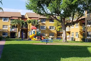 15650 SW 80th St, Miami, FL 33193 - Photo 3