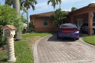 760 W 23rd St, Hialeah, FL 33010 - Photo 5