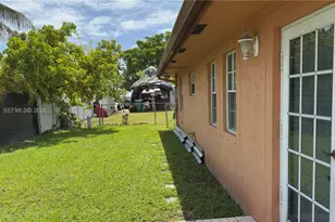760 W 23rd St, Hialeah, FL 33010 - Photo 9
