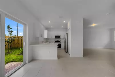 2567 SE 25th Dr #2567, Homestead, FL 33035 - Photo 13