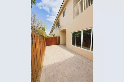 1690 SE 24th Ct, Homestead, FL 33035 - Photo 21