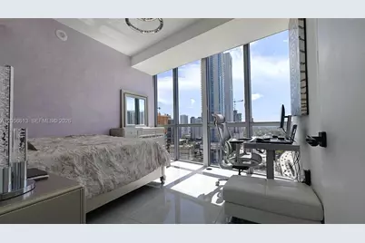 1100 Biscayne Blvd #2106, Miami, FL 33132 - Photo 17