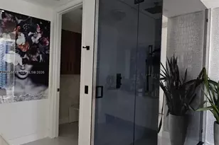 1100 Biscayne Blvd, Miami, FL 33132 - Photo 15