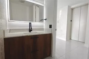 1100 Biscayne Blvd, Miami, FL 33132 - Photo 17