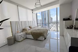1100 Biscayne Blvd, Miami, FL 33132 - Photo 11