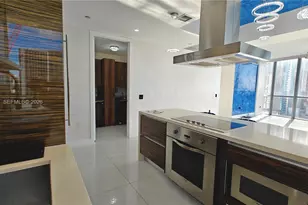 1100 Biscayne Blvd, Miami, FL 33132 - Photo 7