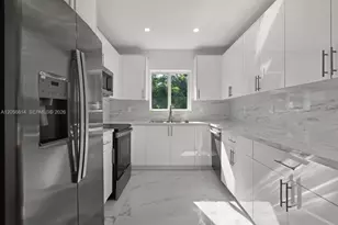 2500 Sunset Dr, Miami Beach, FL 33140 - Photo 17