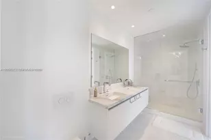 700 NE 26th Terrace, Miami, FL 33137 - Photo 9