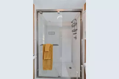 1390 NE 150th St, Miami, FL 33161 - Photo 15