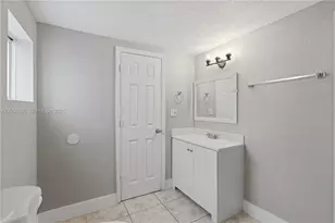 6581 NW 22nd St, Sunrise, FL 33313 - Photo 13
