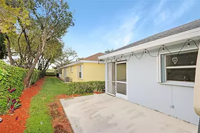 527 SE 21st Dr, Homestead, FL 33033 - Photo 19