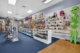 Smoke Shop For Sale in Tamiami, Kendall, FL 33184 - Photo 1