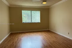 435 Lakeview Dr, Weston, FL 33326 - Photo 5