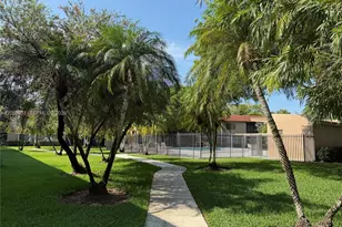 435 Lakeview Dr, Weston, FL 33326 - Photo 19