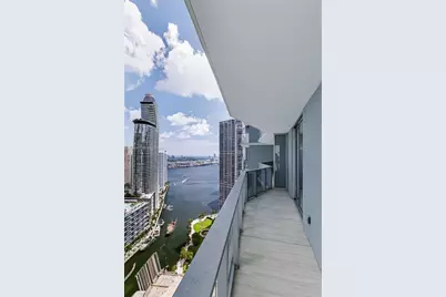 77 SE 5th St #4106, Miami, FL 33131 - Photo 25