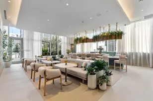 77 SE 5th St, Miami, FL 33131 - Photo 29