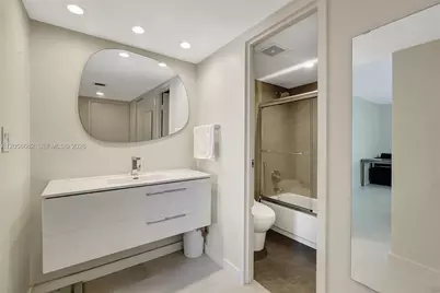 3675 N Country Club Dr #2310, Aventura, FL 33180 - Photo 27