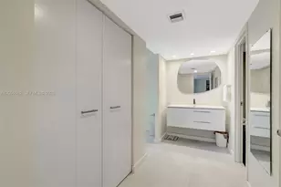 3675 N Country Club Dr, Aventura, FL 33180 - Photo 25