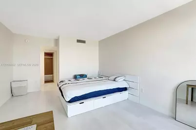 3675 N Country Club Dr #2310, Aventura, FL 33180 - Photo 23