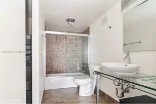 600 NE 36th St, Miami, FL 33137 - Photo 5
