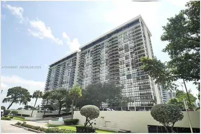 600 NE 36 St #1817, Miami, FL 33137 - Photo 9