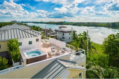 348 Elm St #B-10, Hollywood, FL 33019 - Photo 1