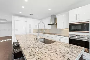 348 Elm St, Hollywood, FL 33019 - Photo 11