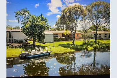 5231 SW 89th Ave, Cooper City, FL 33328 - Photo 9
