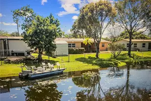 5231 SW 89th Ave, Cooper City, FL 33328 - Photo 9