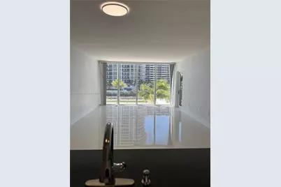 10275 Collins Ave #316, Bal Harbour, FL 33154 - Photo 9