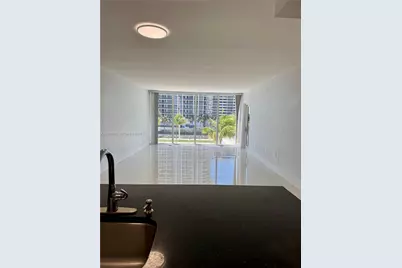 10275 Collins Ave #316, Bal Harbour, FL 33154 - Photo 7