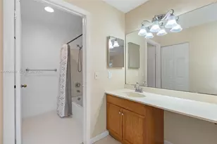 927 Coral Club Dr, Coral Springs, FL 33071 - Photo 27