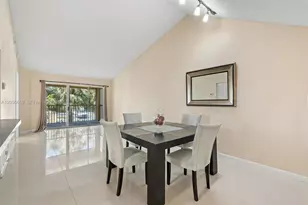 927 Coral Club Dr, Coral Springs, FL 33071 - Photo 19