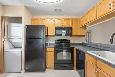 927 Coral Club Dr #927, Coral Springs, FL 33071 - Photo 15