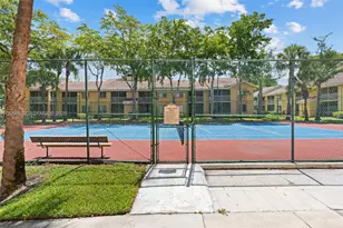 927 Coral Club Dr, Coral Springs, FL 33071 - Photo 31