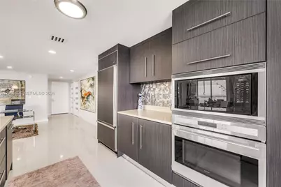 495 Brickell Ave #3702, Miami, FL 33131 - Photo 11